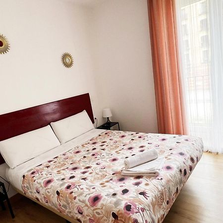 Hostal Abaaly Madrid Luaran gambar