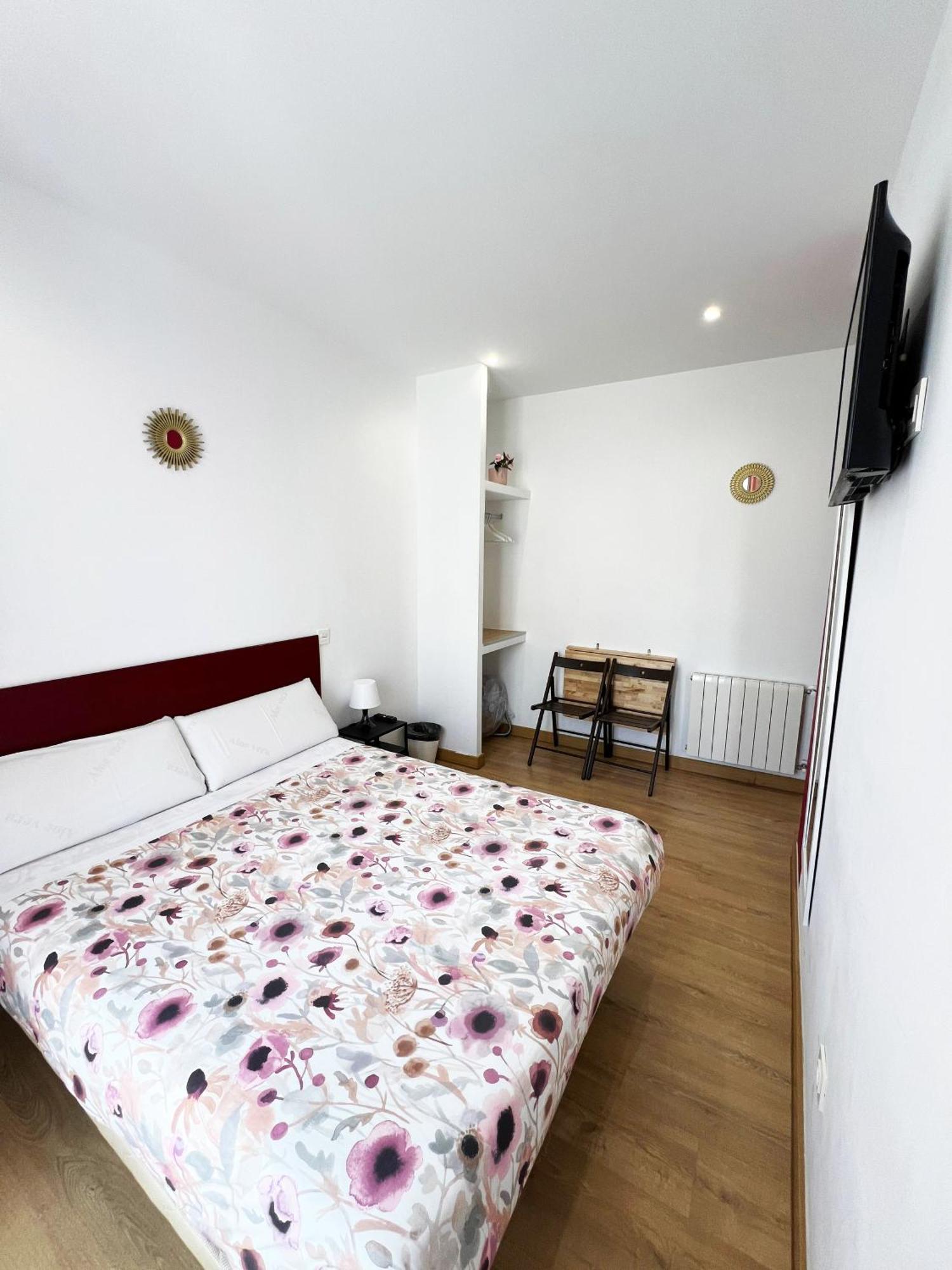 Hostal Abaaly Madrid Luaran gambar