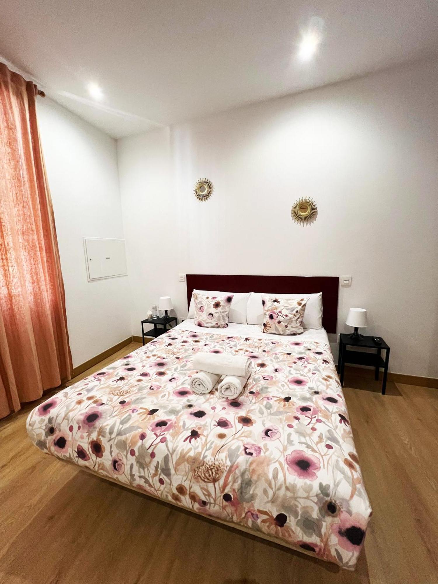 Hostal Abaaly Madrid Luaran gambar