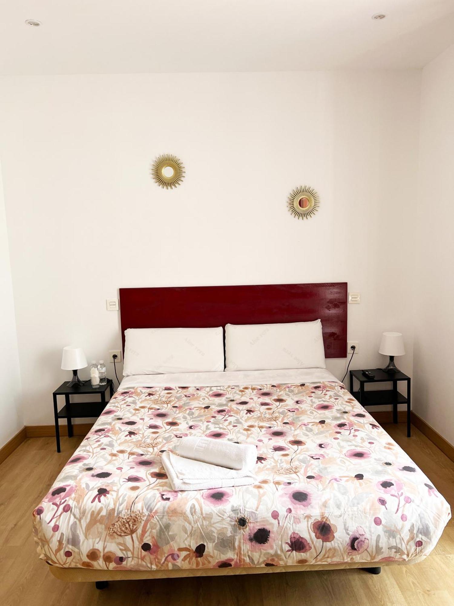 Hostal Abaaly Madrid Luaran gambar