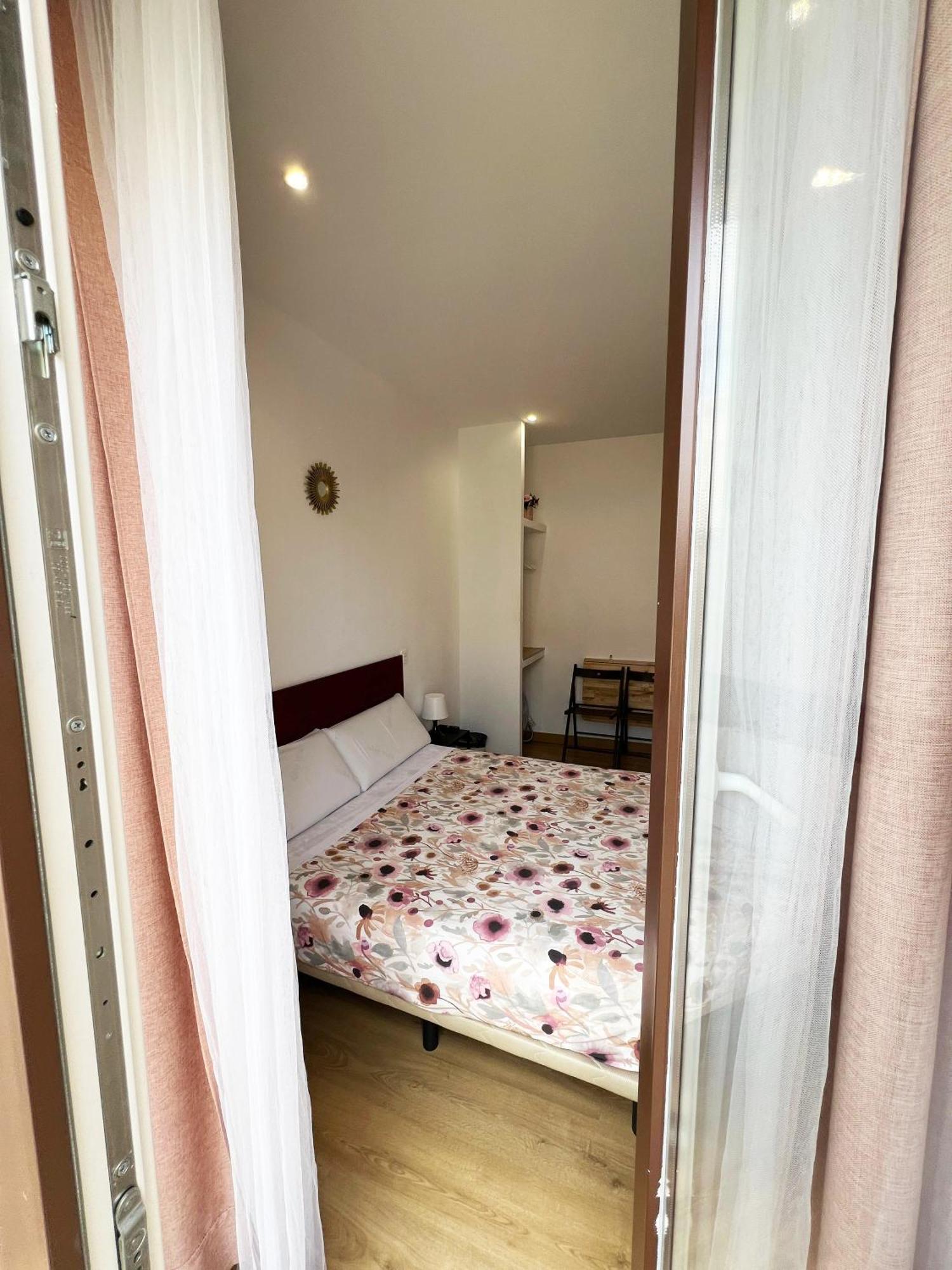 Hostal Abaaly Madrid Luaran gambar