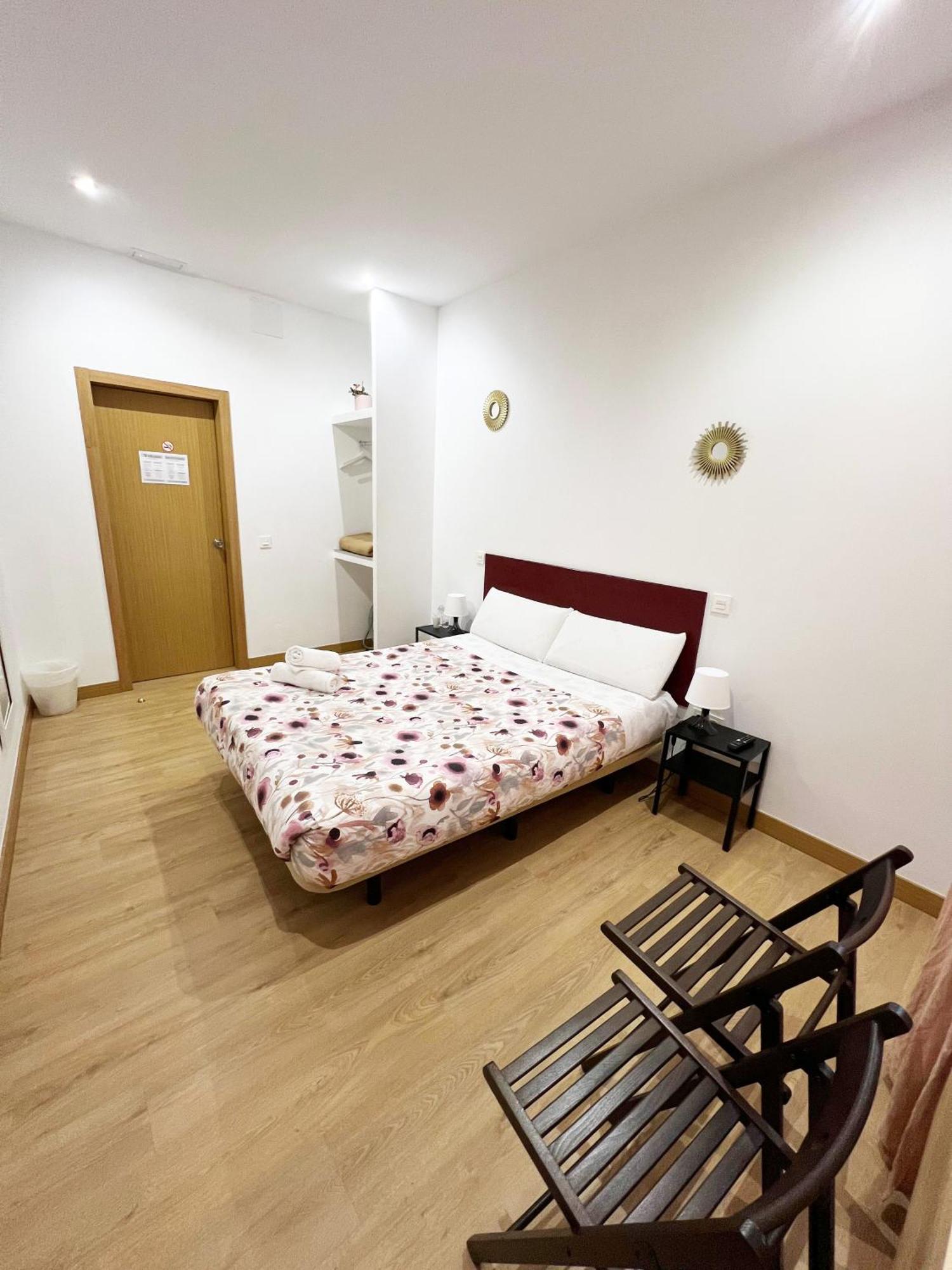 Hostal Abaaly Madrid Luaran gambar